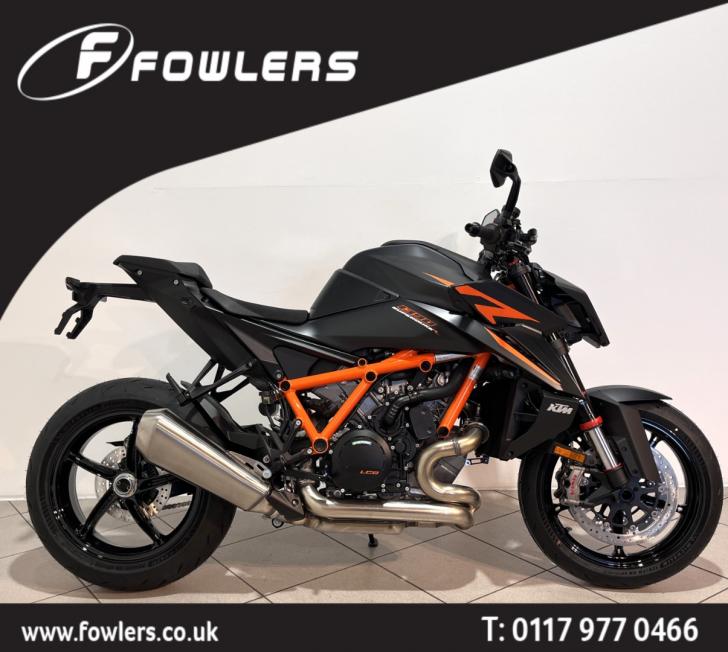 KTM 1390 SUPER DUKE R 