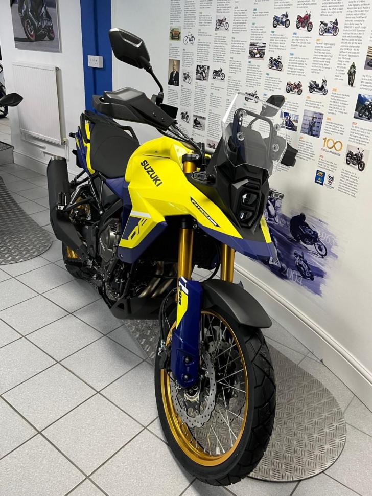 Suzuki V-STROM 800DE