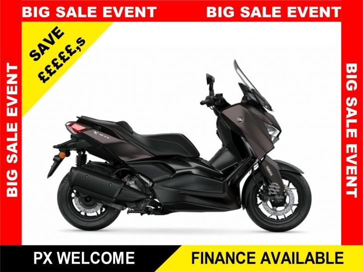 YAMAHA XMAX 300