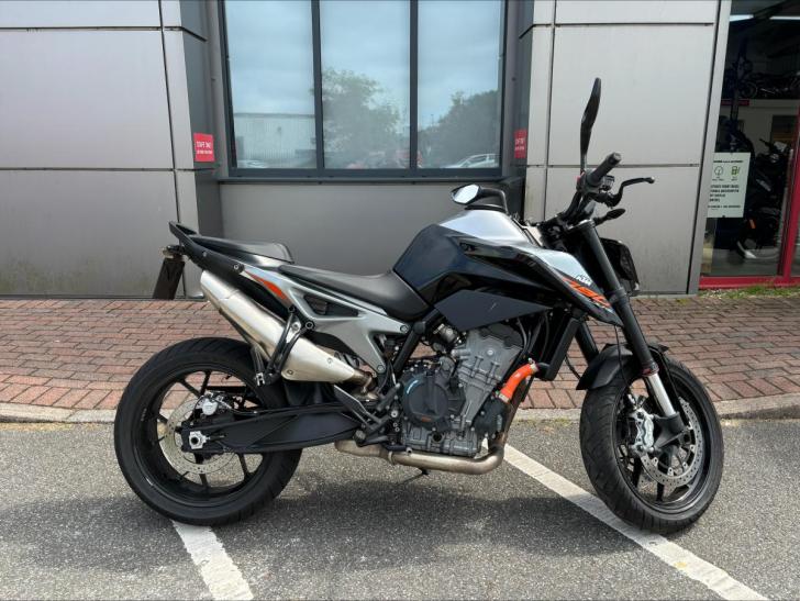 KTM 790 DUKE 19 