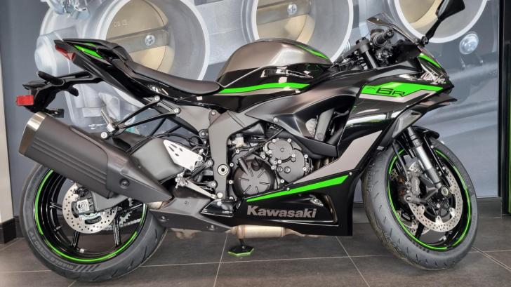 KAWASAKI NINJA ZX-6R