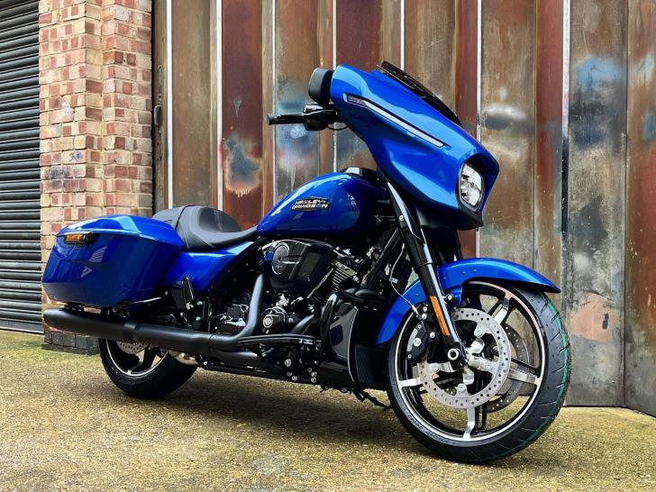 Harley-Davidson STREET GLIDE FLHX 117