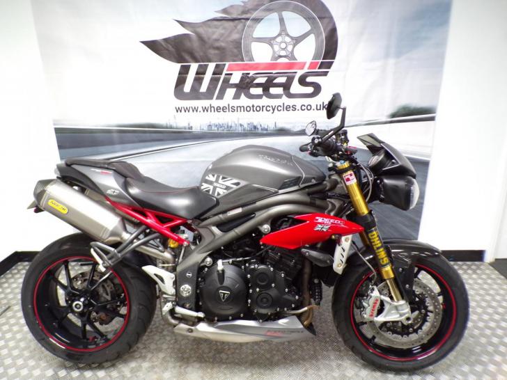 Triumph SPEED TRIPLE R