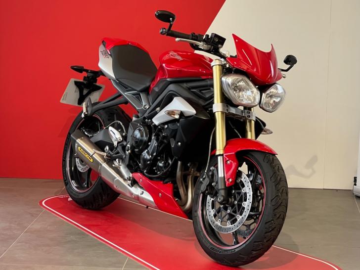 Triumph STREET TRIPLE 675