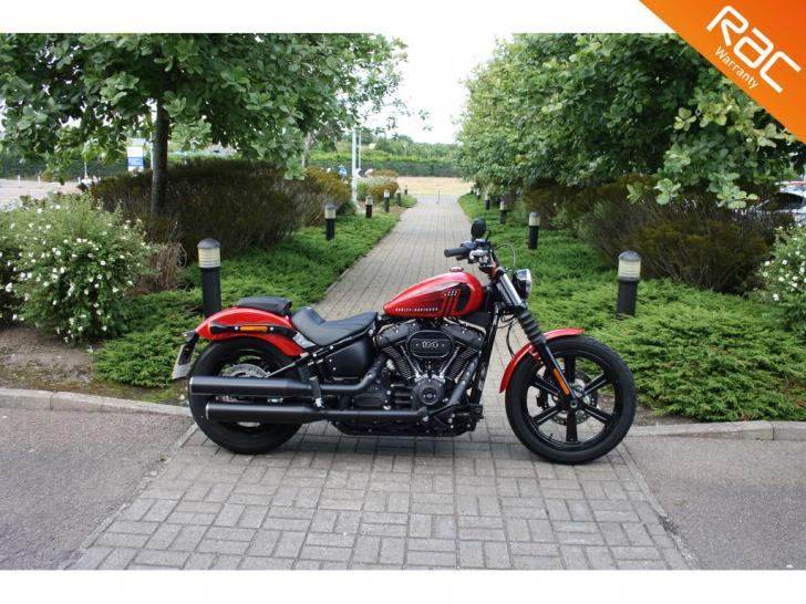 Harley-Davidson SOFTAIL FXBBS STREET BOB 114