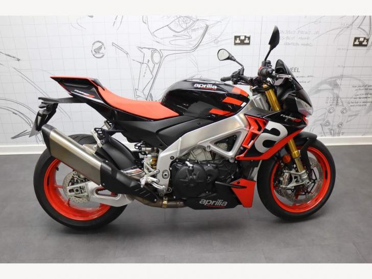 Aprilia TUONO V4 1100 FACTORY