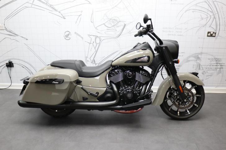 Indian Motorcycle SPRINGFIELD DARK HORSE