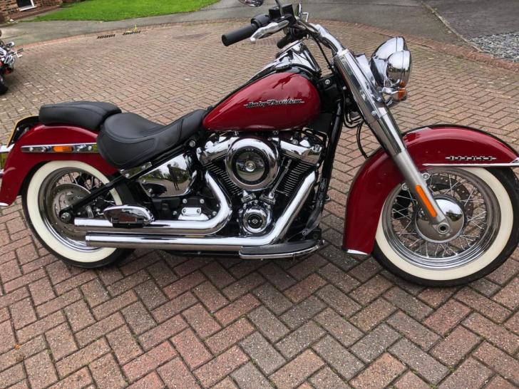 Harley-Davidson SOFTAIL DELUXE 