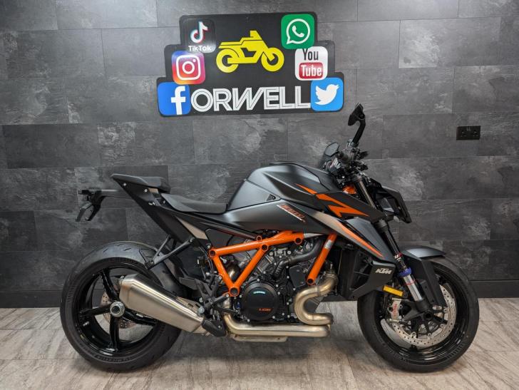 KTM 1390 SUPERDUKE R EVO