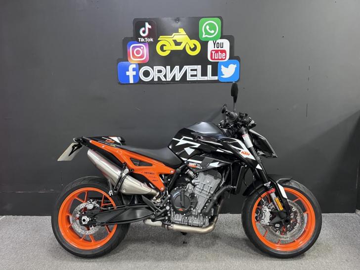 KTM 890 DUKE GP