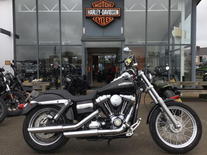 Harley-Davidson DYNA FXDC SUPER GLIDE CUSTOM