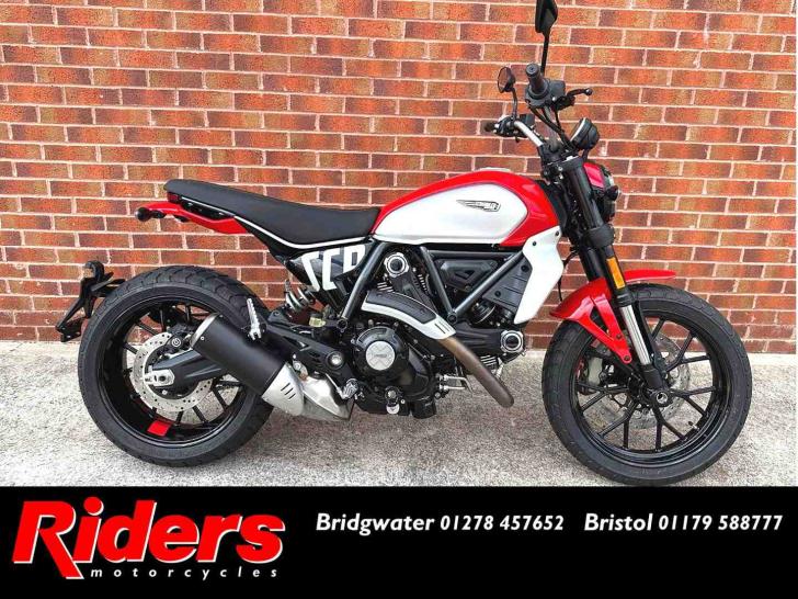 DUCATI SCRAMBLER 800 ICON 